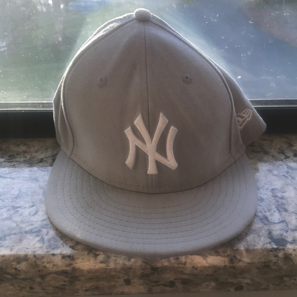 Grey New York Yankees Hat